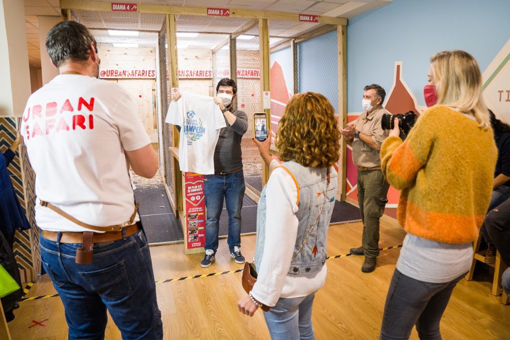 Team Building Axe Throwing